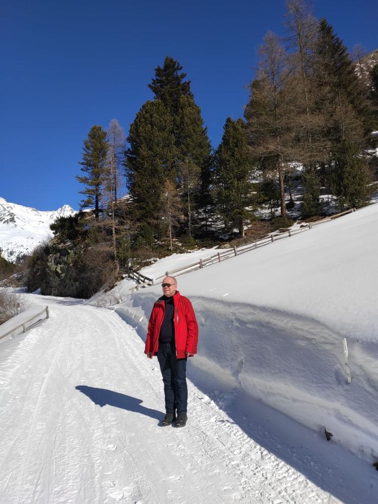....Simon Brunner auf dem zur Schweinfurter Hütte....