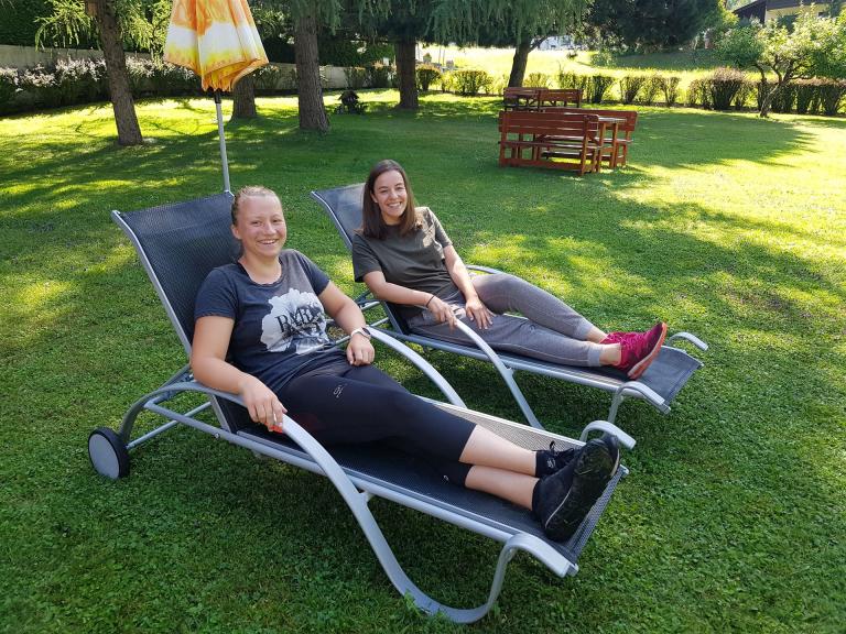 Claudia und Jana in Oetz