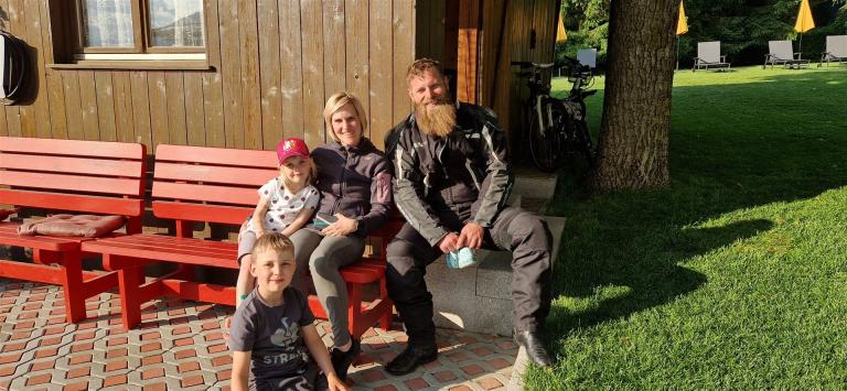 ...Familie Engelhardt Christina und Matthias mit mit Nina und Finn.....beim relaxen.....